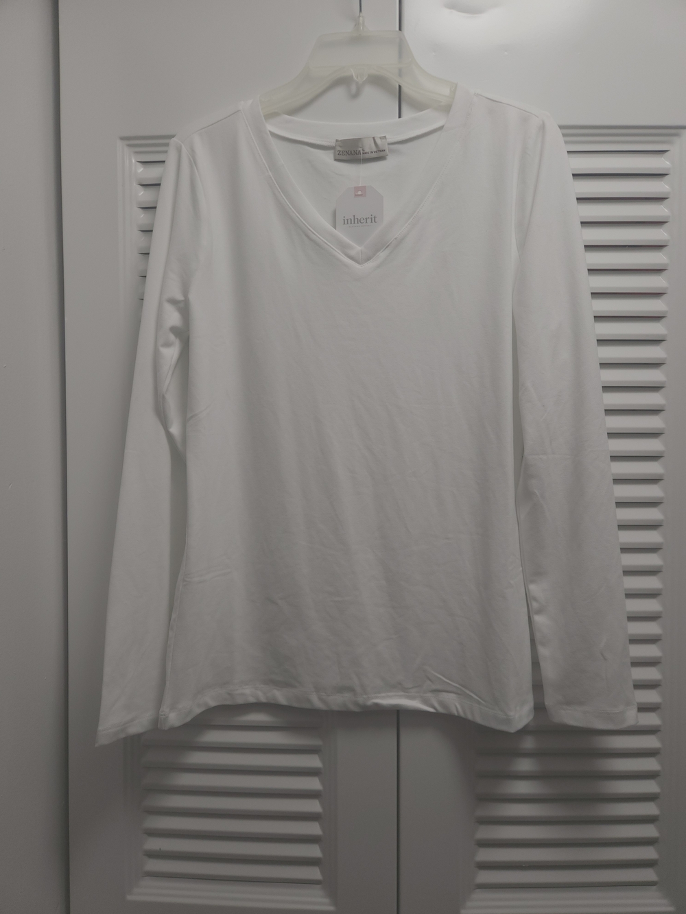 Inherit Clothing Co White V-Neck Stretch Top NWT Women's Large Modest Basic